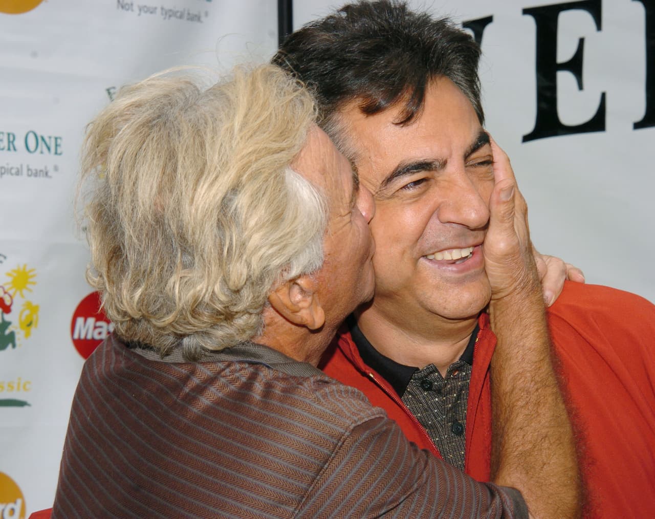 Mantegna es una celebridad muy querida y en su recorrido ha participado en 'El Padrino 3' y 'Baby's day Out', entre algunos de sus papeles más destacados.