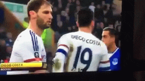 Diego Costa escupe al árbitro