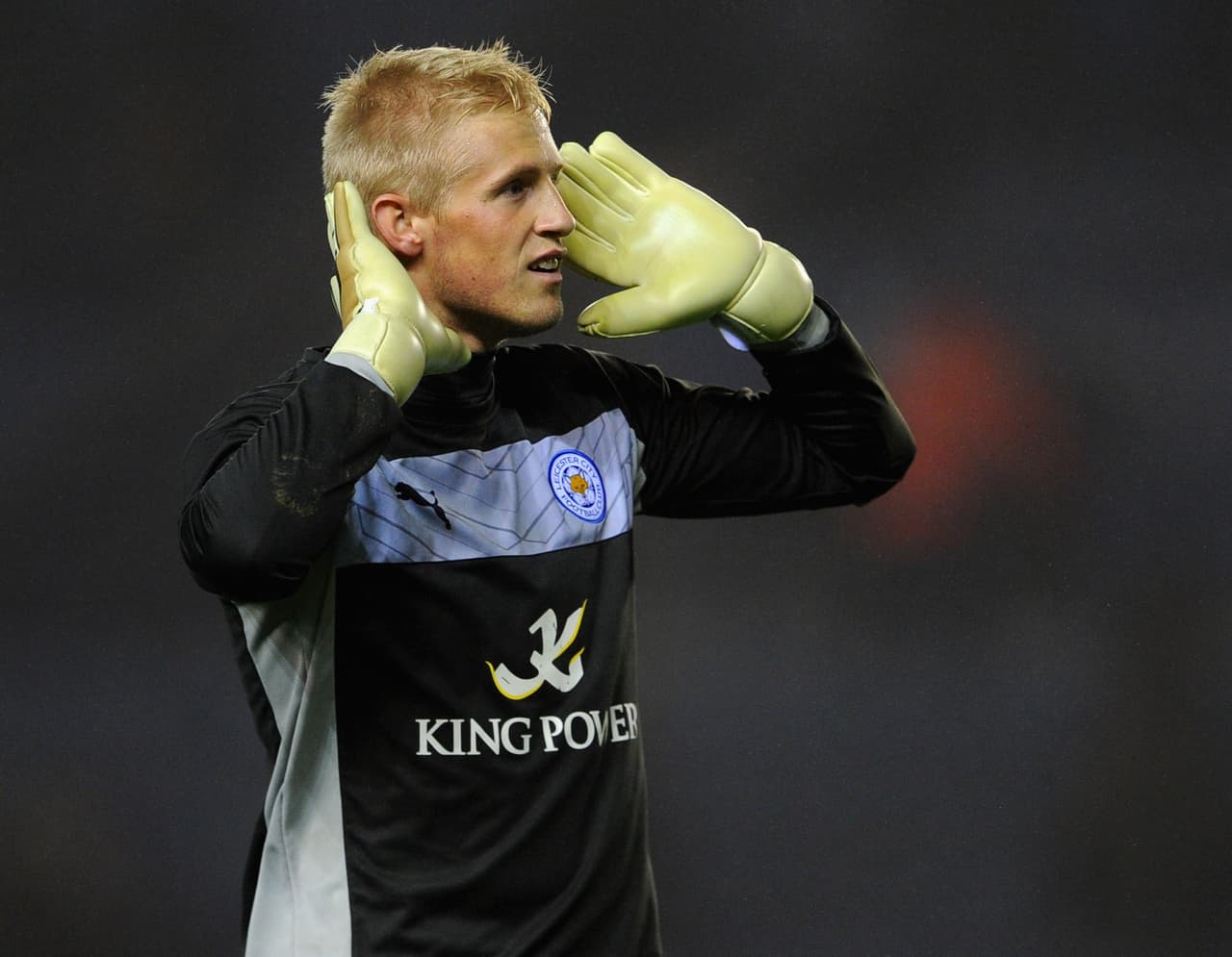 Kasper tiene el mérito de haber ascendido con el Leicester City a la Premier League en 2014. Pasó tres temporadas en el Championship (segunda división) siendo siempre fiel a los 'Foxes'.