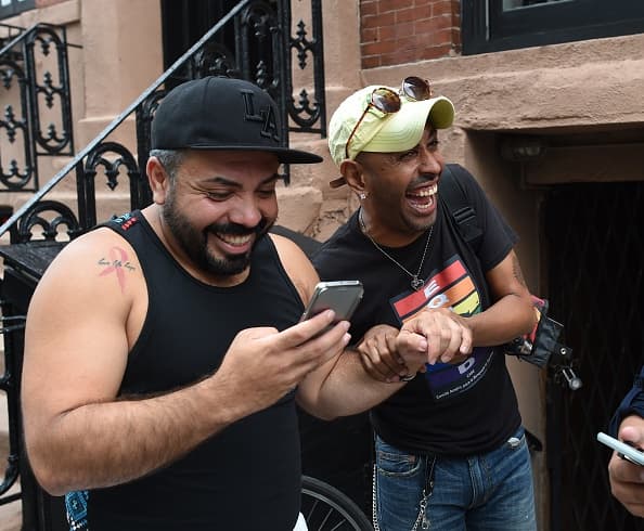 NY celebra la decisón de legalizar el matrimonio gay en todo el país.