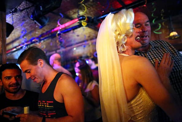 NY celebra la decisón de legalizar el matrimonio gay en todo el país.