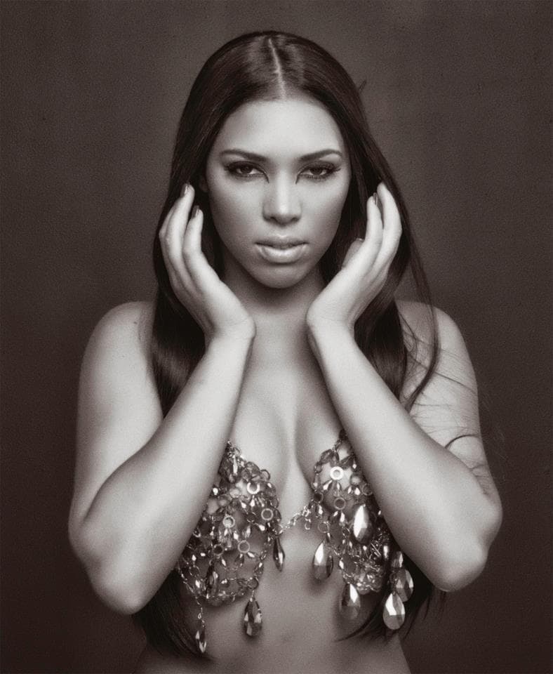 La dominicana y tercera finalista de la segunda temporada espera que NBL VIP sea la oportunidad definitiva para ser actriz de tiempo completo. Zoila espera que el público conozca su fuerza y espíritu luchador.