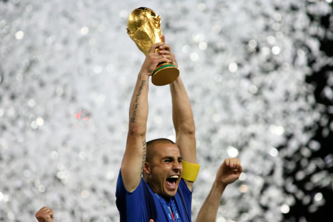 Junto a Buffon, ganó la Copa de la UEFA con Parma siendo su único título europeo de clubes.