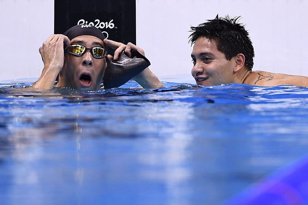 El asiático Joseph Schooling le arrebató el oro y el récord olímpico a Michael Phelps