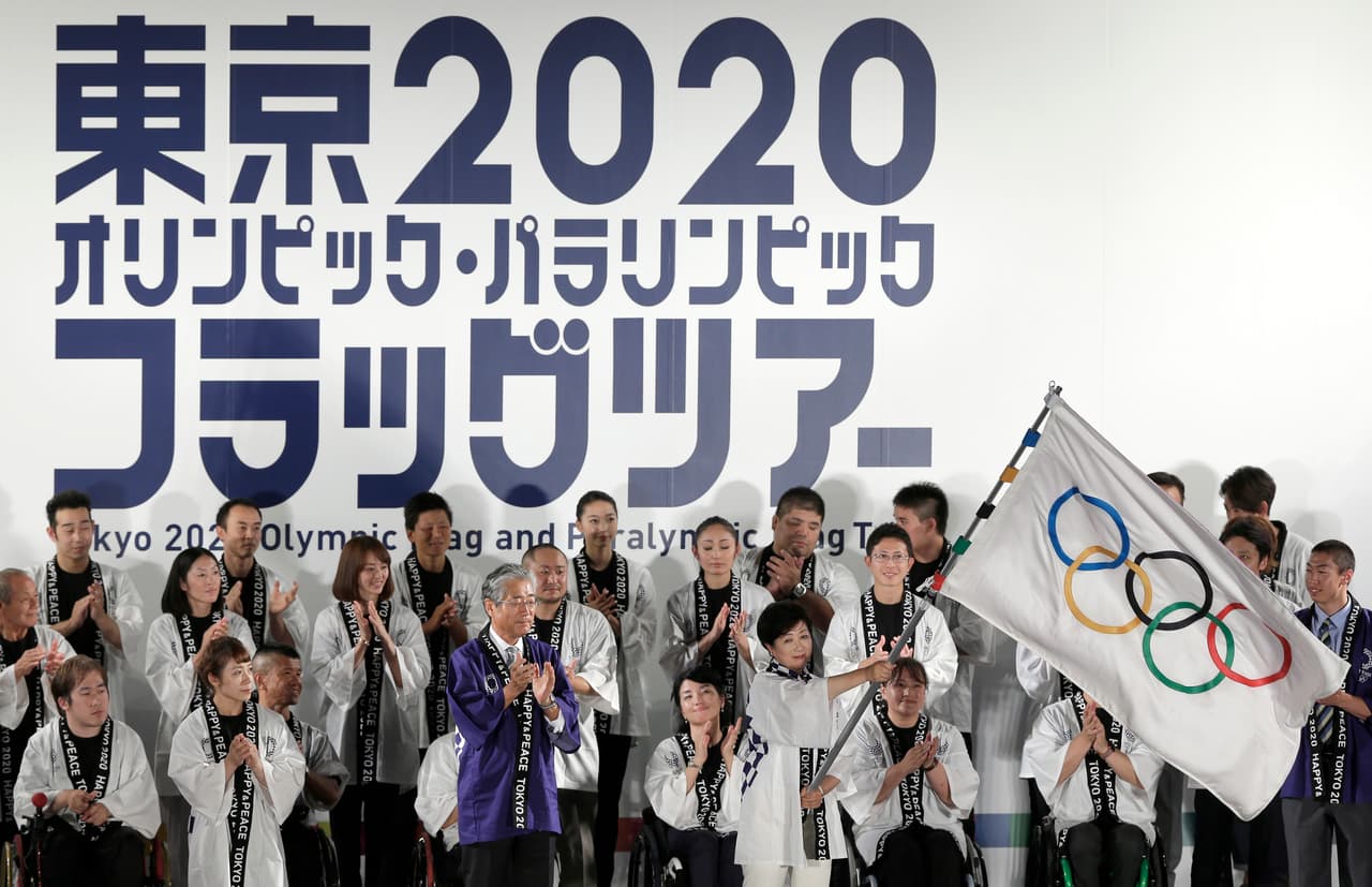 "Tenemos que encontrar el balance apropiado entre pisar el acelerador y activar los frenos cuando sea necesario, y eso no será fácil", dijo sobre la marcha de los preparativos olímpicos y su presupuesto el presidente del comité organizador, Yoshiro Mori, en una rueda de prensa previa a la ceremonia.