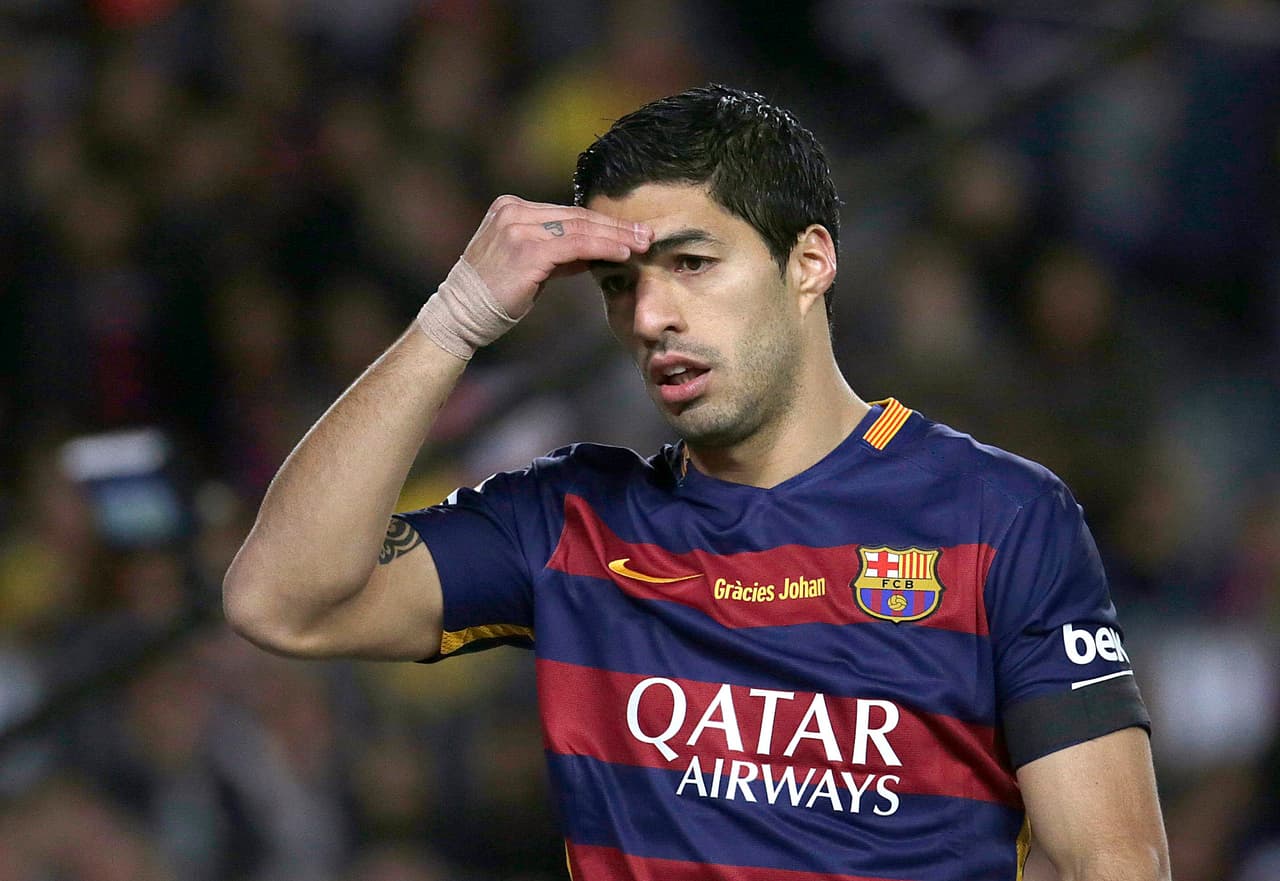 Luis Suárez se perdió una jugada muy clara en el primer cuarto de hora que pudo haber cambiado el resultado del encuentro. El uruguayo no supo atacar un pase de Neymar dentro del área del Madrid.