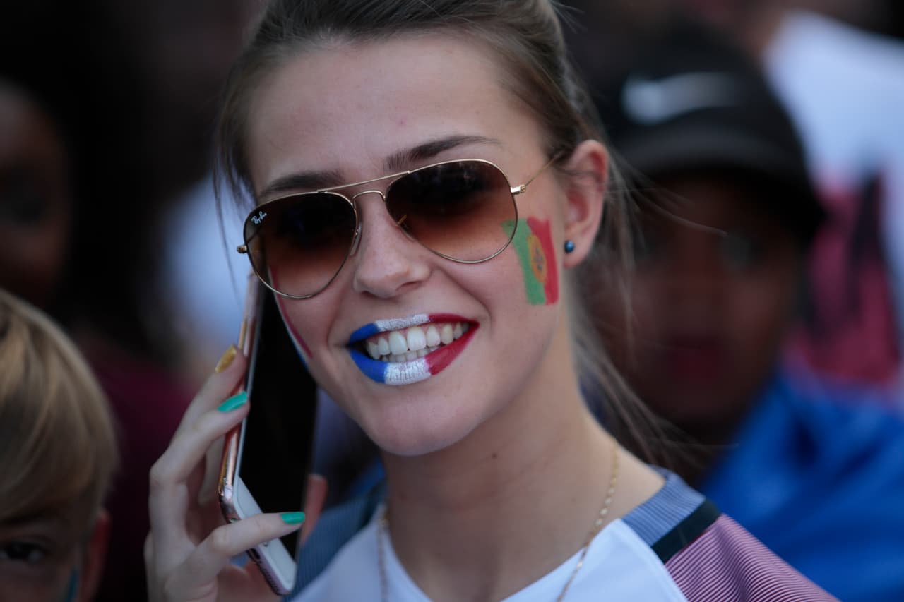 Ellas dieron el toque bello en la final Portugal vs. Francia durante la Eurocopa 2016.