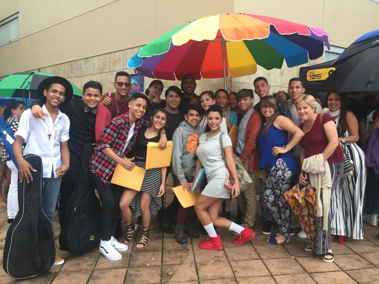 Chicas y chicos con talento llegaron de toda la isla, rompieron récord de asistencia y hasta la lluvia soportaron, así fue como los boricuas dejaron claro que vienen fuerte en la segunda temporada de La Banda.