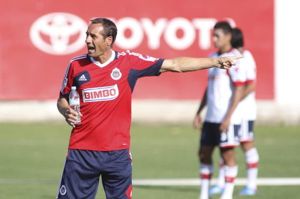 ZAPOPAN, MEXICO - SEPTEMBER 17: Coach John vant Schip during a training session of Chivas at Club Verde Valle on September 17, 2012 in Zapopan, Mexico. (Photo by Omar Sabik/Clasos.com/LatinContent/Getty Images)