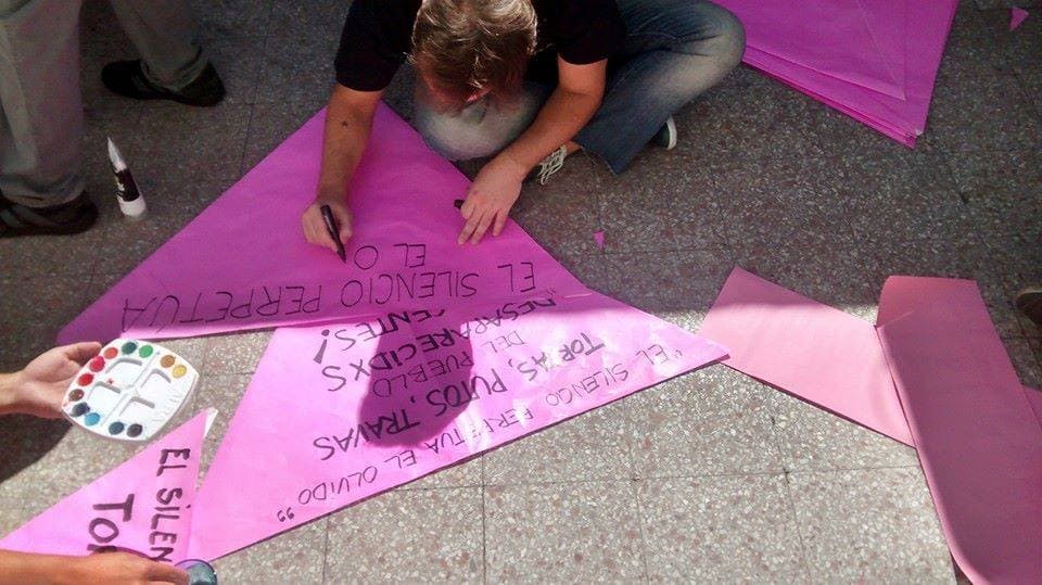 En el Club de Varones Anti Patriarcales intentan deconstruir el paradigma clásico del macho, en talleres y charlas donde el hombre es más un ser humano que un objeto de poder.