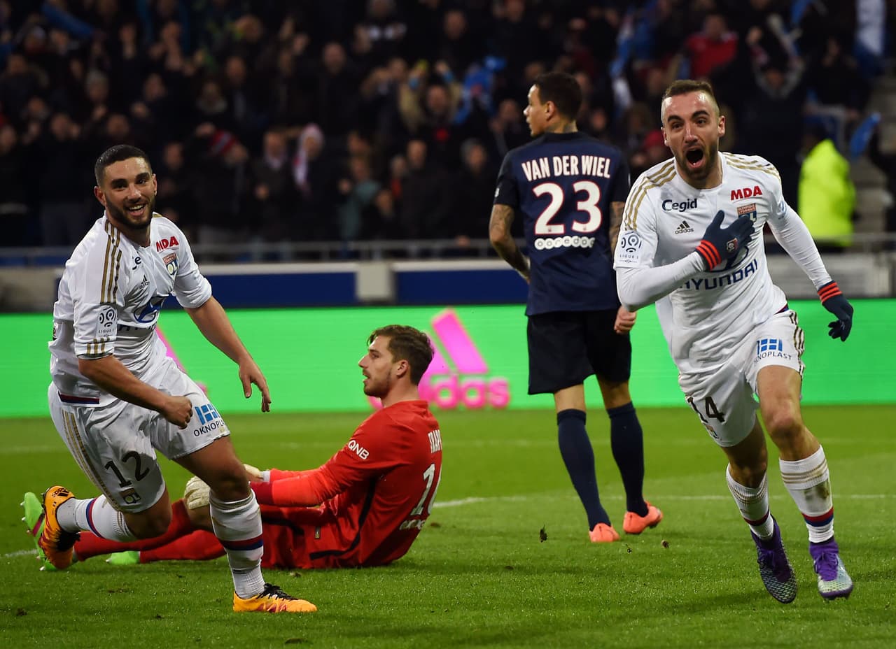 Lyon svenció al PSG y pone fin a su racha