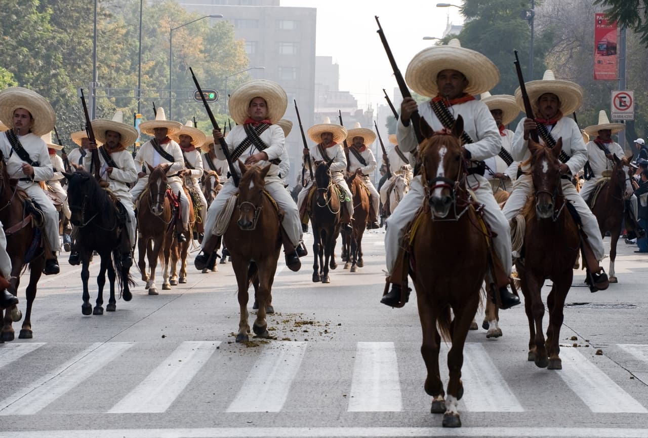 La U.S. Open Cup tiene tanta historia que la Revolución Mexicana llevaba cuatro años cuando se disputó la primera edición. En la foto, se conmemoran los 99 años de la revolución.