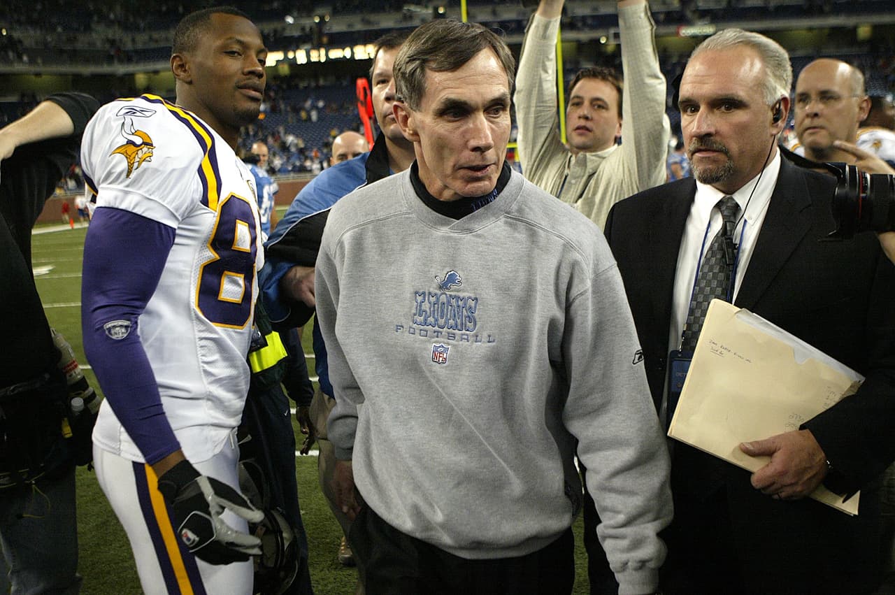 Dick Jauron (2005) (1 victoria, 4 derrotas).