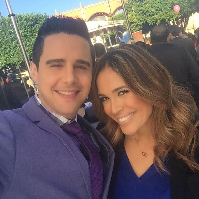 Karla y Alejandro están felices de visitar a la gente hermosa de LA. (11 de febrero, 2016)