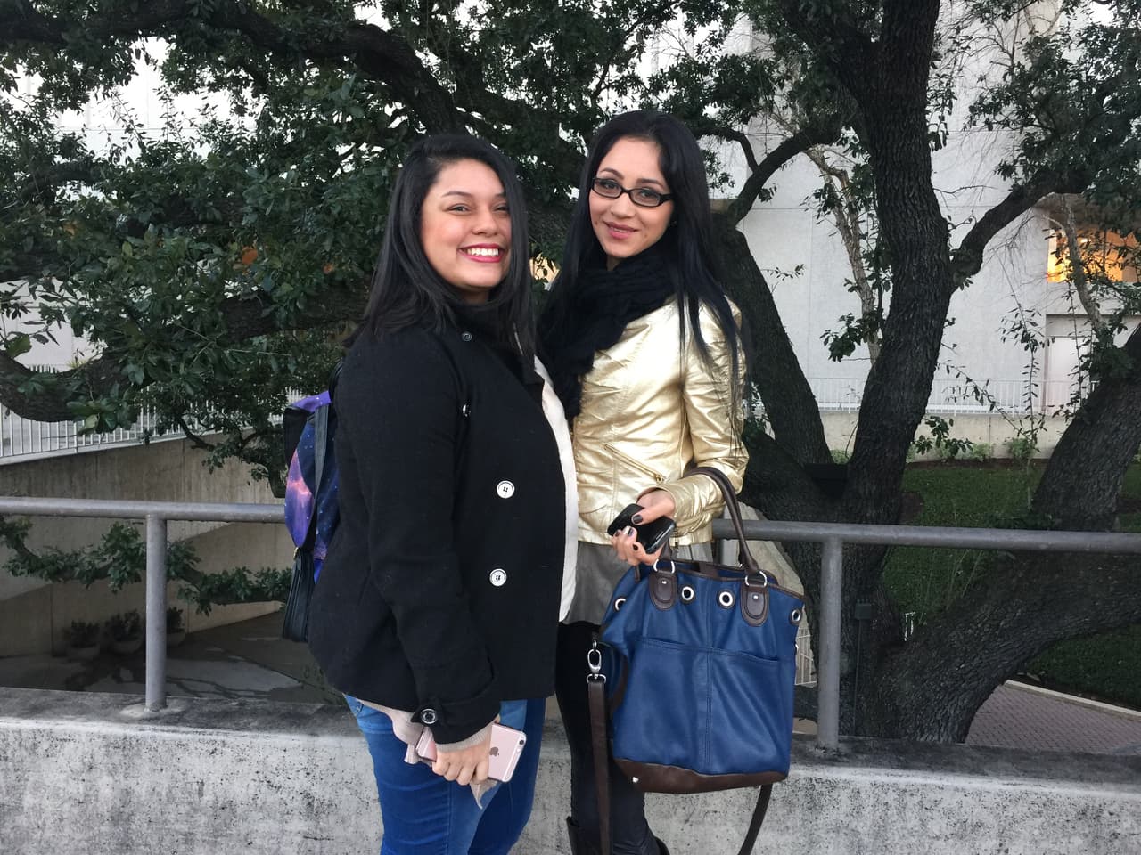 Cantando y con toda la energía se hicieron sentir los jóvenes texanos que madrugaron en busca de la oportunidad de sus vidas. Cada uno tuvo la misión de convencernos con su talento, personalidad y estilo único, muchos audicionaron pero sólo los mejores subirán al escenario.