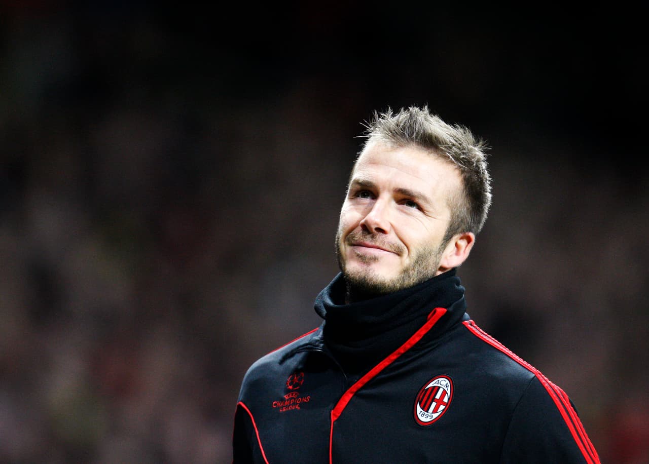 En el A.C. Milan, en esporádicos pasos durante su tiempo en California, David Beckham siguió sobresaliendo. No podía ser de otra manera en la ciudad de la moda. Si bien no ganó ningún título allí, sí fue el más aclamado por las aficionadas italianas.