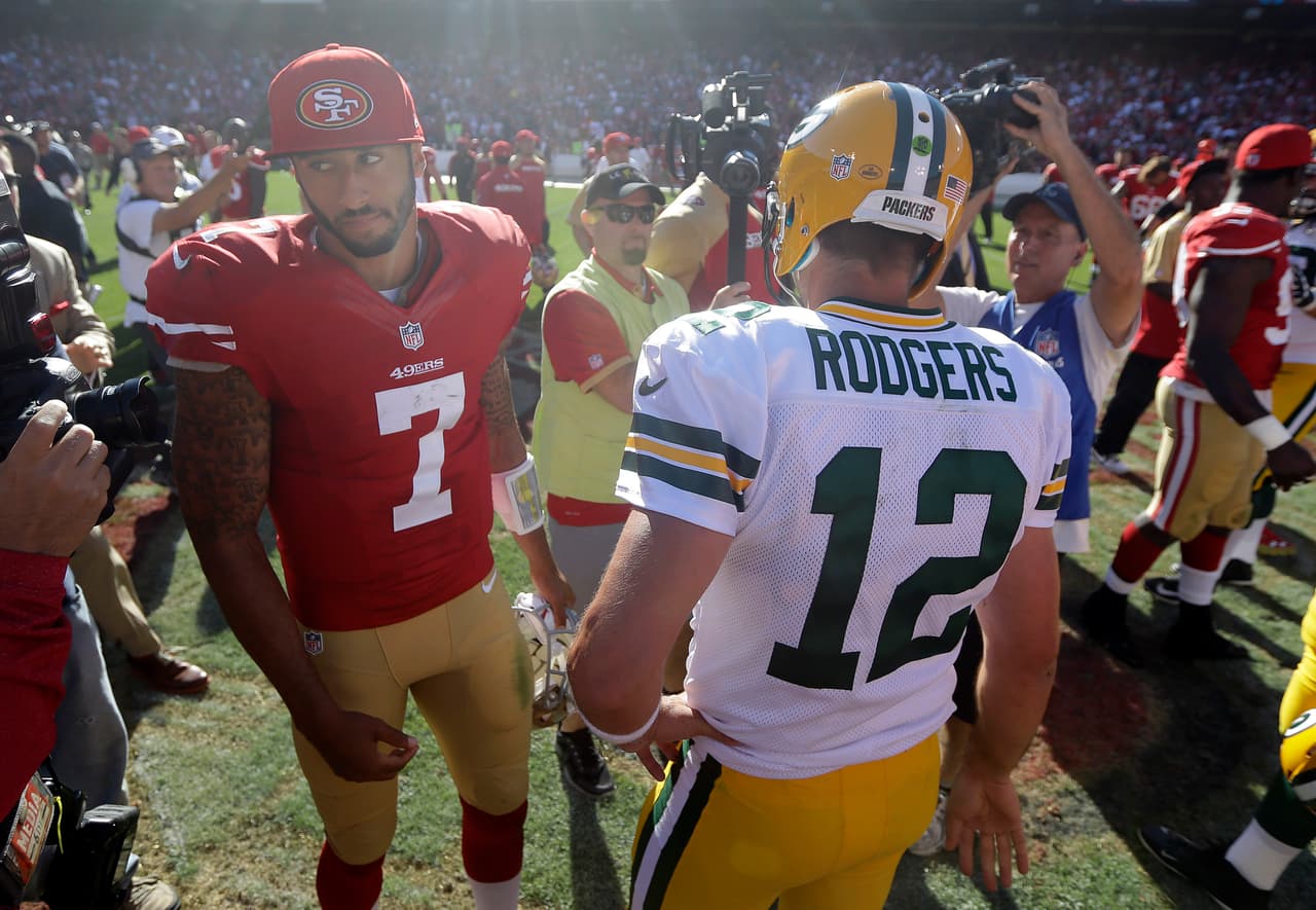 Aaron Rodgers respaldó a Colin Kaepernick: “No tiene equipo por sus protestas”