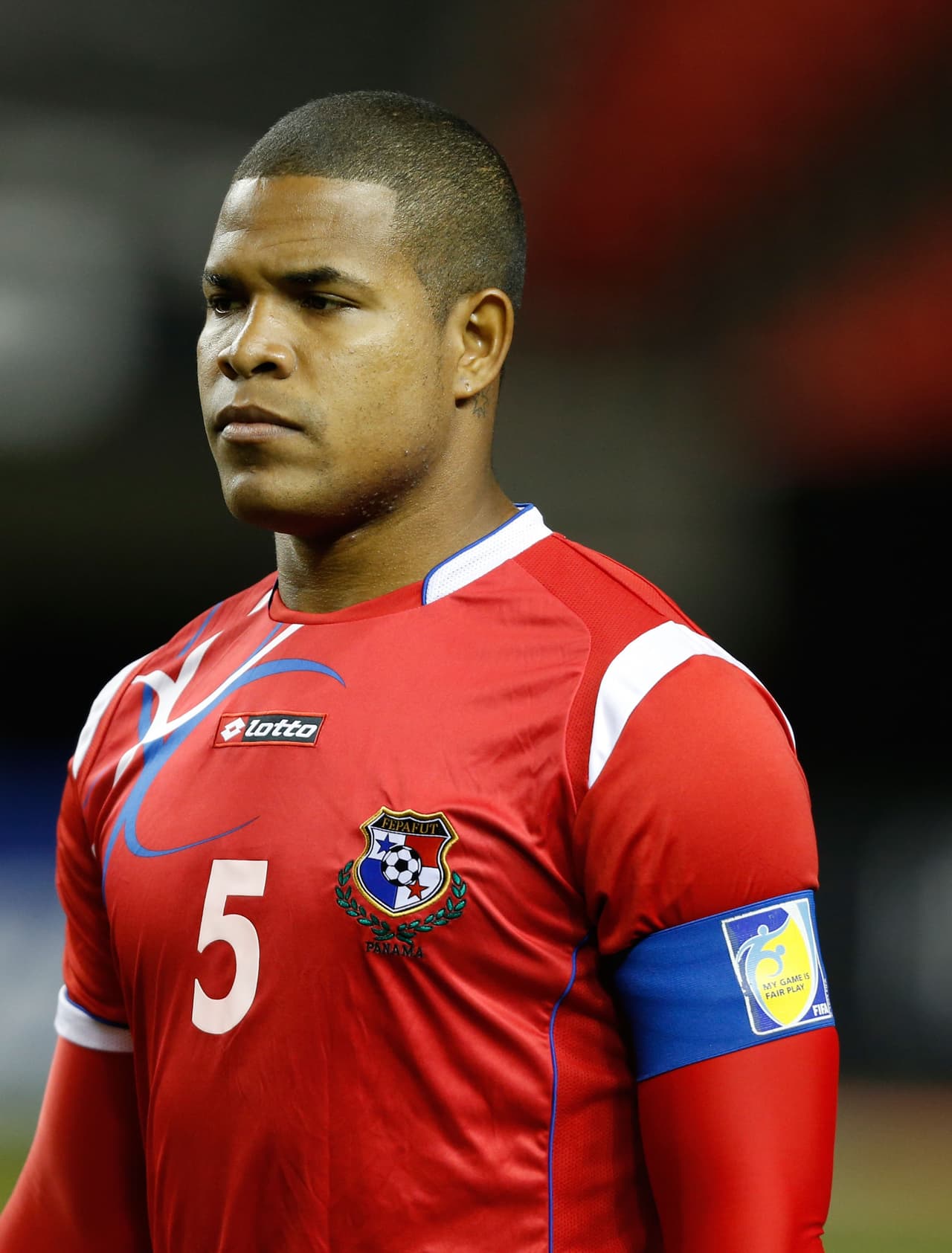 Román Torres nació el 20 de marzo de 1986 y desde 2005 juega con la Selección de Panamá, tomando la capitanía en el 2013.