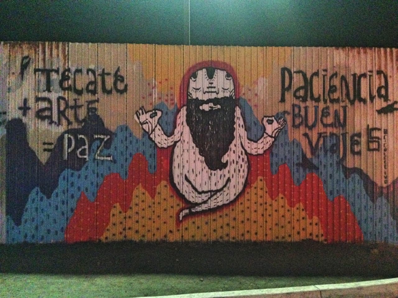 Tecate + Arte = Paz.