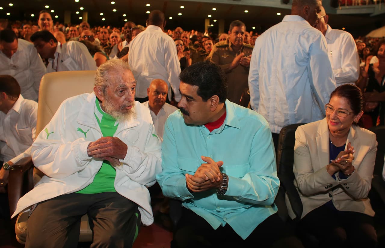 En la celebración de su 90 y último cumpleaños, junto a Nicolás Maduro, el 13 de agosto de 2016