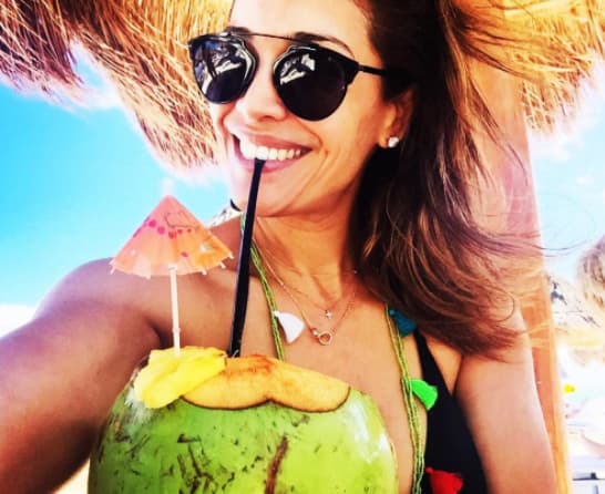 Si la sonrisa es el reflejo del alma, la de Karla está muy feliz.