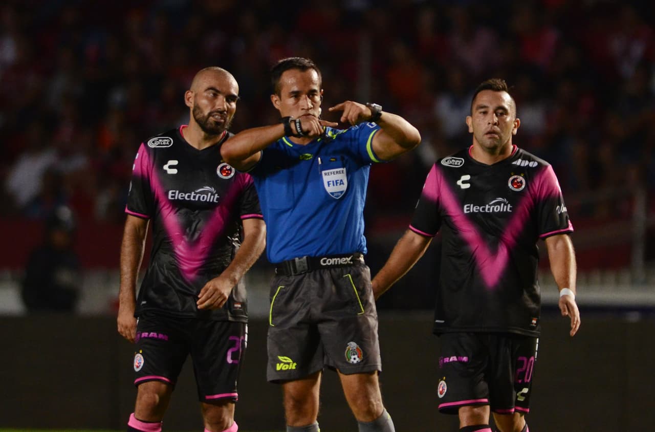 DescensoCarlos Reinoso tendrá que mostrar su estilo de juego con sus nuevos elementos desde la primera jornada, ya que este torneo si dejan ir puntos desde el arranque será catastrófico. Sus juegos claves serán ante Chiapas en la 5, con Morelia y Puebla en las fechas 9 y 10.