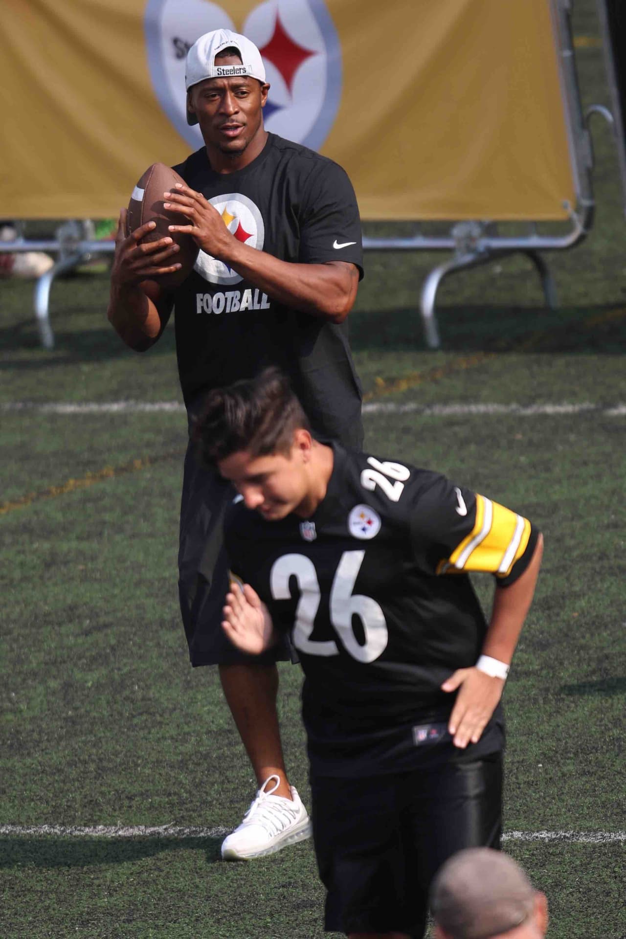 Jóvenes y niños acudieron a las clínicas impartidas por leyendas de los Steelers en México. Checa las mejores tomas.