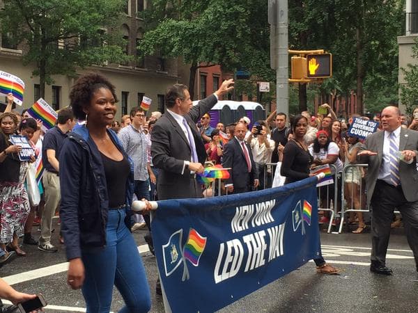 Miles marcharon por las calles de Manhattan para celebrar el Orgullo Gay.