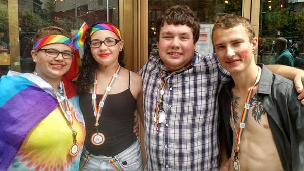 Miles marcharon por las calles de Manhattan para celebrar el Orgullo Gay.