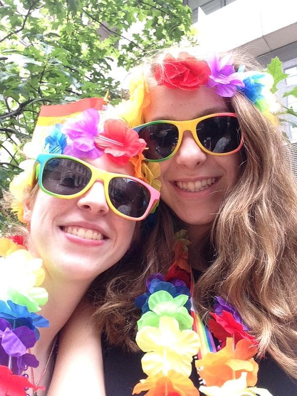 Miles marcharon por las calles de Manhattan para celebrar el Orgullo Gay.