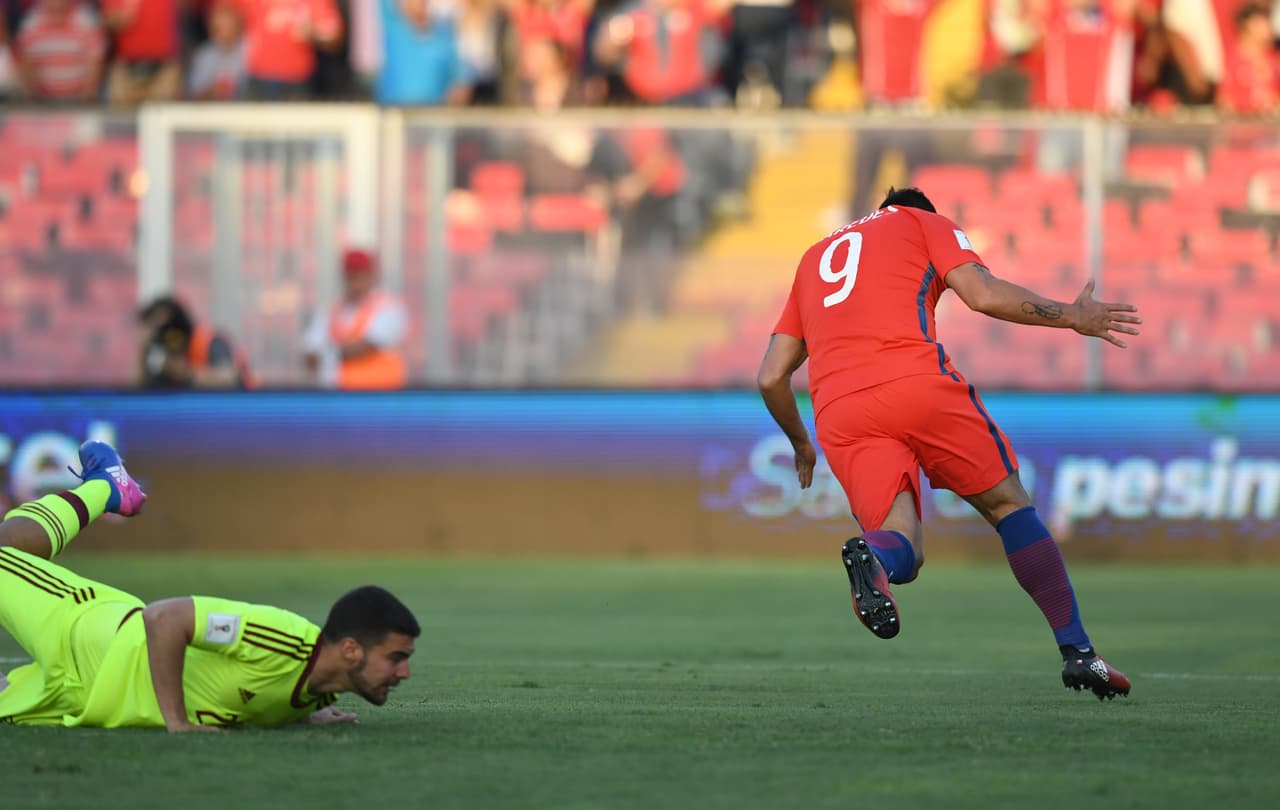 Paredes dijo 'presente' para Chile en estas eliminatorias.