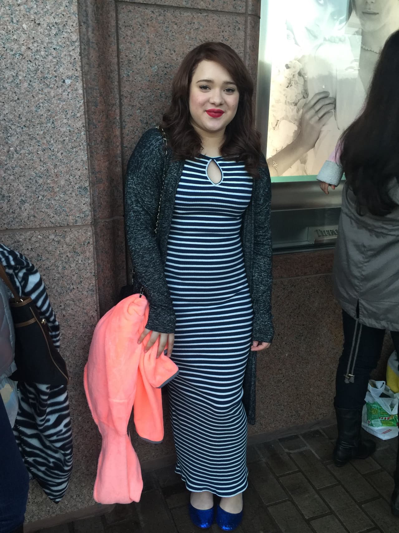 Cantando y con toda la energía se hicieron sentir los jóvenes texanos que madrugaron en busca de la oportunidad de sus vidas. Cada uno tuvo la misión de convencernos con su talento, personalidad y estilo único, muchos audicionaron pero sólo los mejores subirán al escenario.