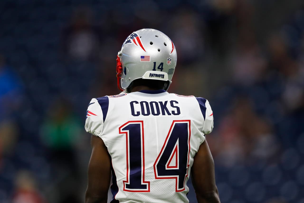 <i>El Roster</i>
<br>Altas - Los Pats se reforzaron en serio para la temporada 2017, principalmente del lado ofensivo donde llegó el receptor Brandin Cooks (Saints), el ala cerrada Dwayne Allen (Colts), el corredor Rex Burkhead (Bengals) y el cornerback Stephon Gilmore (Bills).