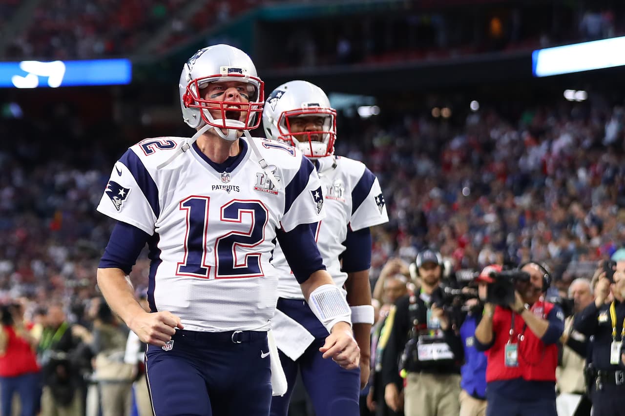 HOUSTON, TX - FEBRUARY 05: Tom Brady #12 of the New England Patriots warms up prior to Super Bowl 51 against the Atlanta Falcons at NRG Stadium on February 5, 2017 in Houston, Texas. (Photo by Al Bello/Getty Images)