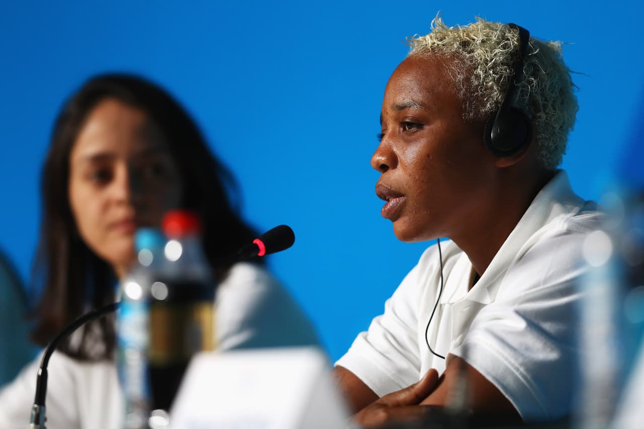 Brasil le concedió la condición de refugiado y asistió a la escuela de judo de Flavio Canto. "Soy un atleta competitiva, y esta es una oportunidad que puede cambiar mi vida," dijo ella. "Espero que mi historia sea un ejemplo para todo el mundo, y tal vez mi familia me va a ver y nos vamos a reunir."