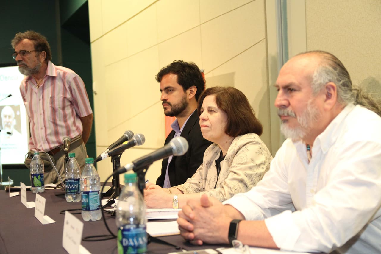 La ciencia quiere hablar más español