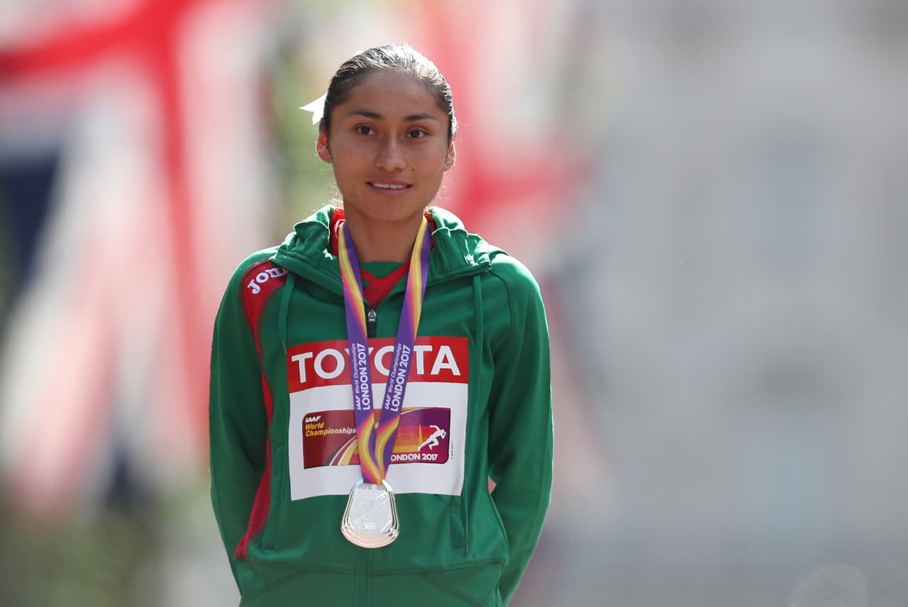 María Guadalupe González: la prueba de la marcha atlética en Rio 2016 nos emocionó a todos cuando 'Lupita' logró cruzar la meta en el segundo lugar y consiguió su presea de plata.