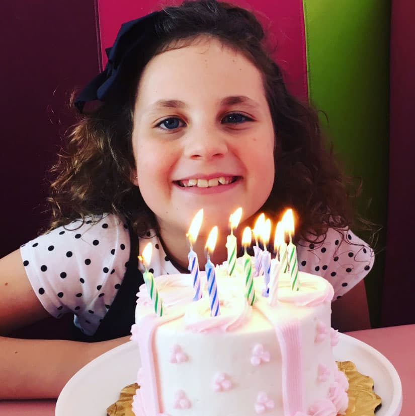 Fue así que comenzó una
<b>guerra legal por la patria potestad de los pequeños</b>, así lo relató
<b><a href="http://www.univision.com/temas/michelle-vieth">Michelle</a></b> ante las cámaras del programa
<a href="http://www.aztecatrece.com/ventaneando/">'Ventaneando' en el 2013</a>: "Pisando yo suelo norteamericano ya en Houston, en el aeropuerto me estaban esperando un
<i>US Marshal</i> y el papá de los niños, yo traía a la niña en brazos y el papá agarra y me quita a la niña, con mi hija llorando y yo llorando, fue un acto de completa arbitrariedad y que de verdad el proceso fue manejado de una forma que hasta el día de hoy yo no entiendo".