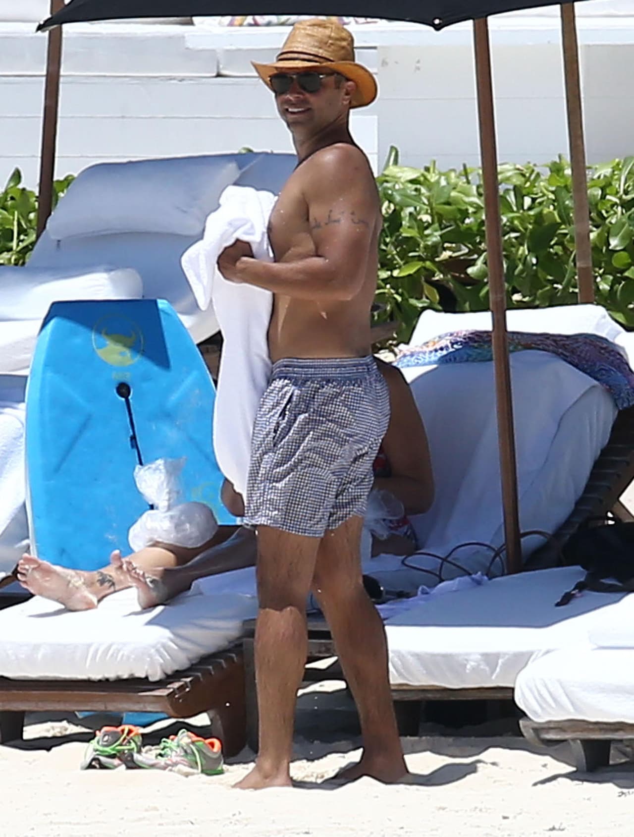 Siempre es un placer ver a Jessica Alba disfrutar sus vacaciones, porque nos regala una amplia gama de 'chikinis' que nos dejan las pupilas dilatadas. Disfrútalos.