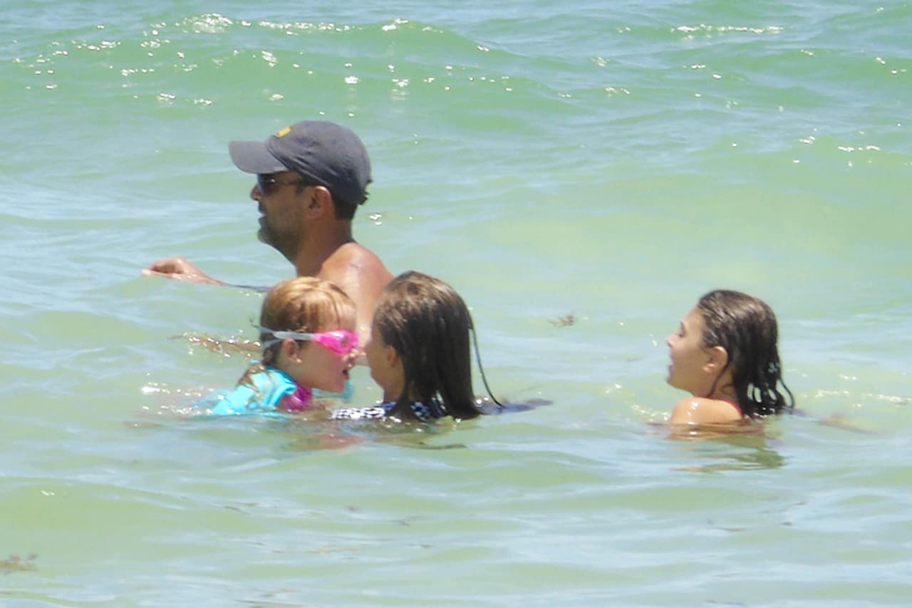 Siempre es un placer ver a Jessica Alba disfrutar sus vacaciones, porque nos regala una amplia gama de 'chikinis' que nos dejan las pupilas dilatadas. Disfrútalos.