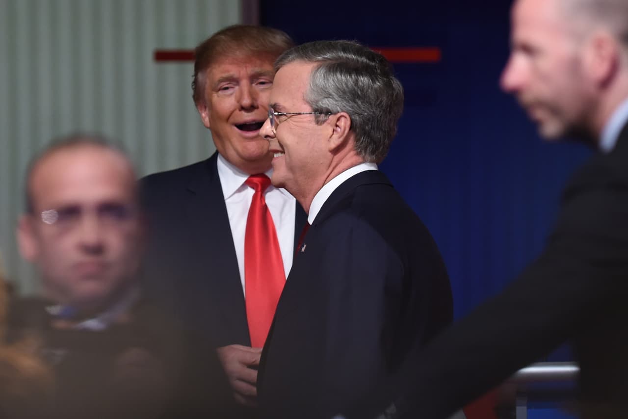 Jeb Bush fue objeto constante de los ataques de Trump en campaña