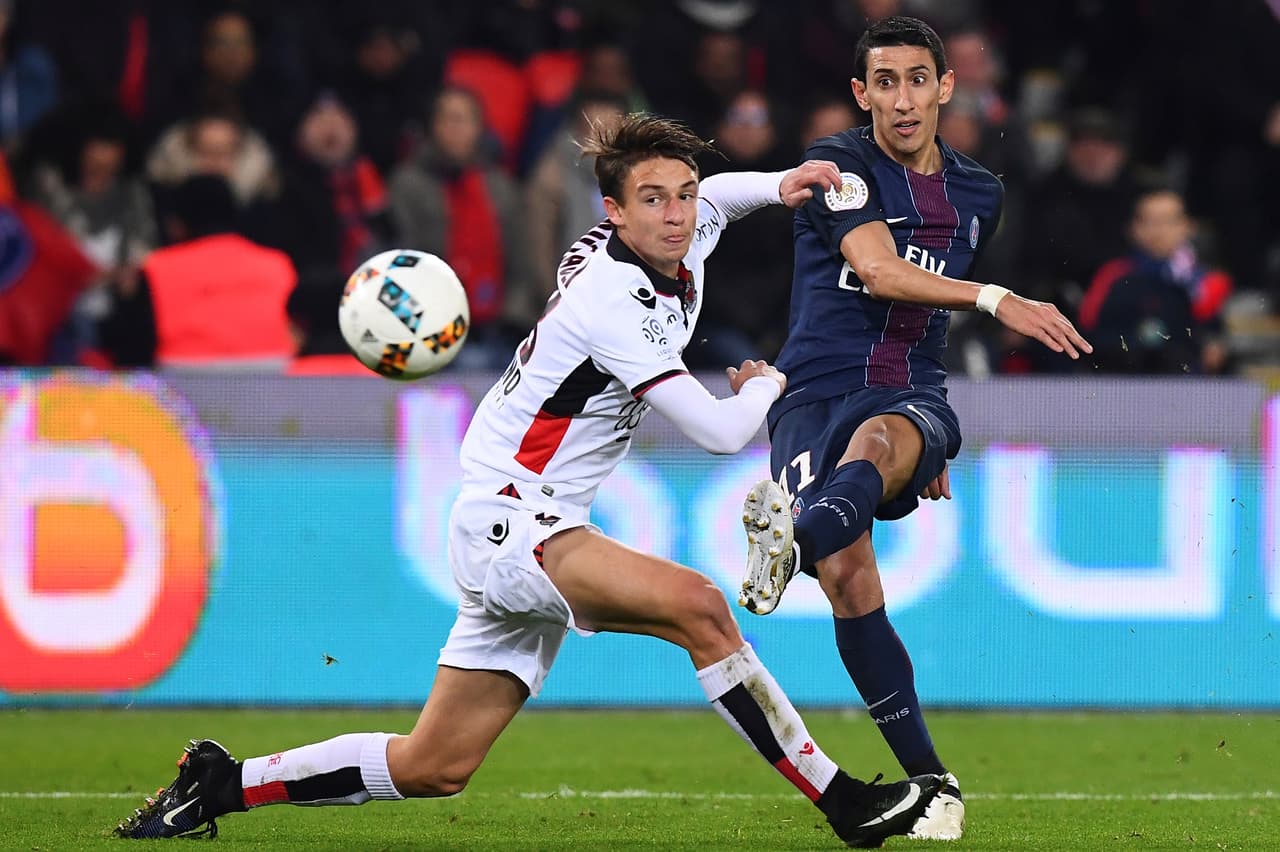 Ángel Di María recibió ofertas para jugar con su compatriota Cartlos Tevez, pero el 'Flaco' prefirió mantenerse con PSG en la lucha por el título francés y de la Champions League.