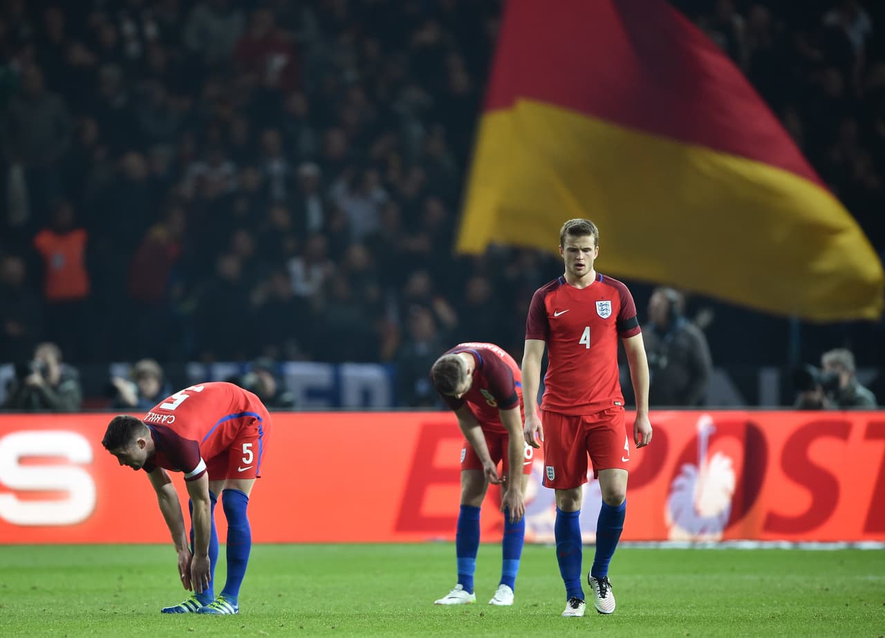 De los varios frentes en Europa sobresalió el clásico que se vivió en tierras teutonas donde Inglaterra brilló, especialmente tras el descanso, dejando en evidencia el mal momento que vive la ‘Mannschaft’, que terminó abucheada por su gente.