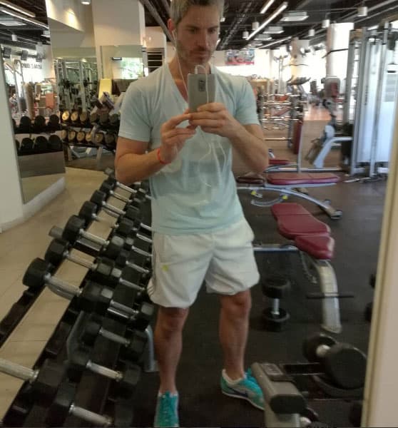 2. Se considera un hombre perseverante, bromista, sincero y comelón.