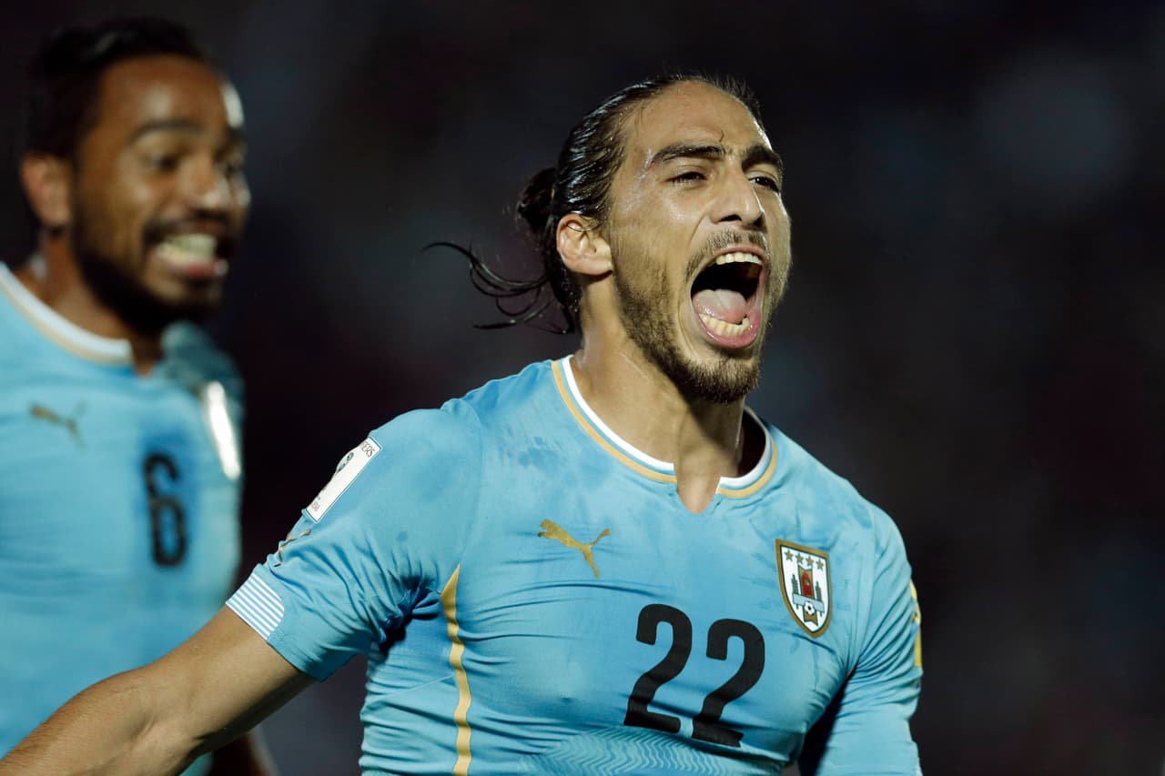 15. Martín Cáceres (Southampton F.C.)