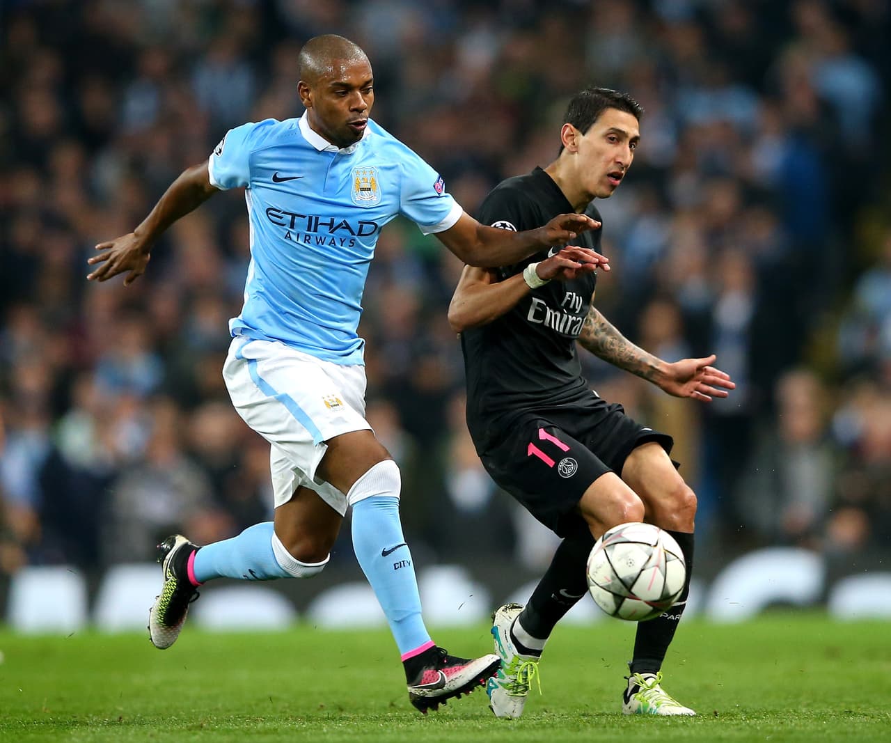 Por su parte el City, quien no contará con Tuoré, forma un mediocampo con Fernando y Fernandinho quienes serán los encargados de aportar en el ataque y en la defensa como lo hicieron en la serie ante el PSG.