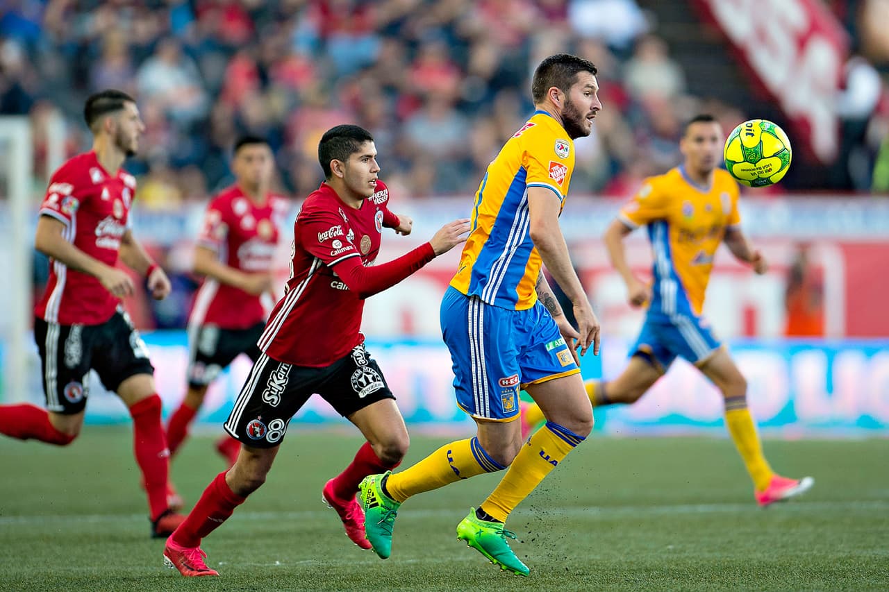 Carlos Vargas, de 19 años, fue comprado a Tijuana por el América. Es un zaguero central que tiene toda la confianza de Miguel Herrera.