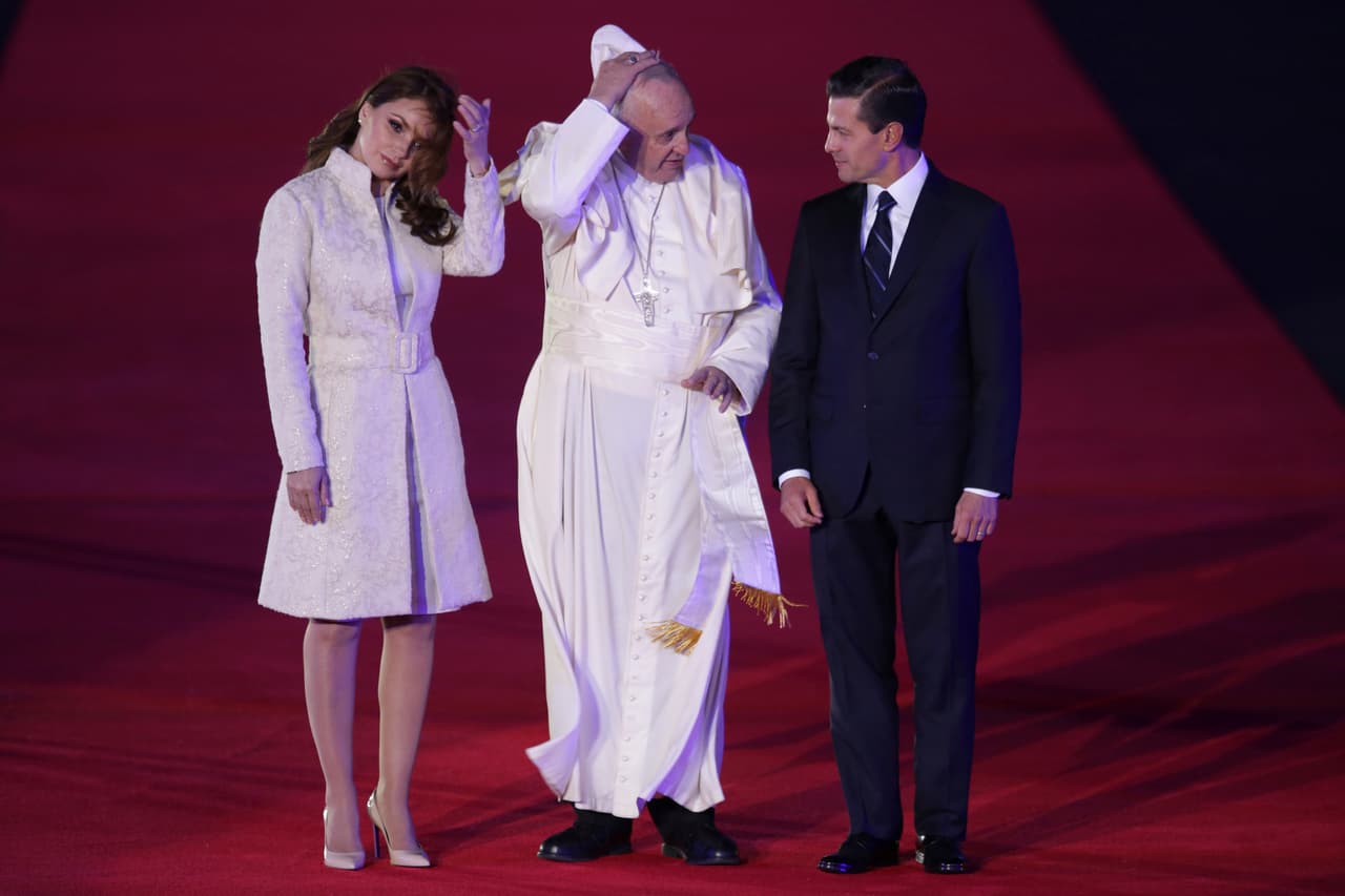 Otra mirada al atuendo "aperlado" con cinturón.