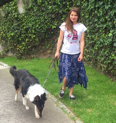 <b>Daniela Aedo</b> regresa una vez más a los reflectores de la farándula, pero no lo hace como actriz ni como cantante, pues hace unos días abrió un canal en Youtube para que sus miles de fanáticos disfruten de sus videos.