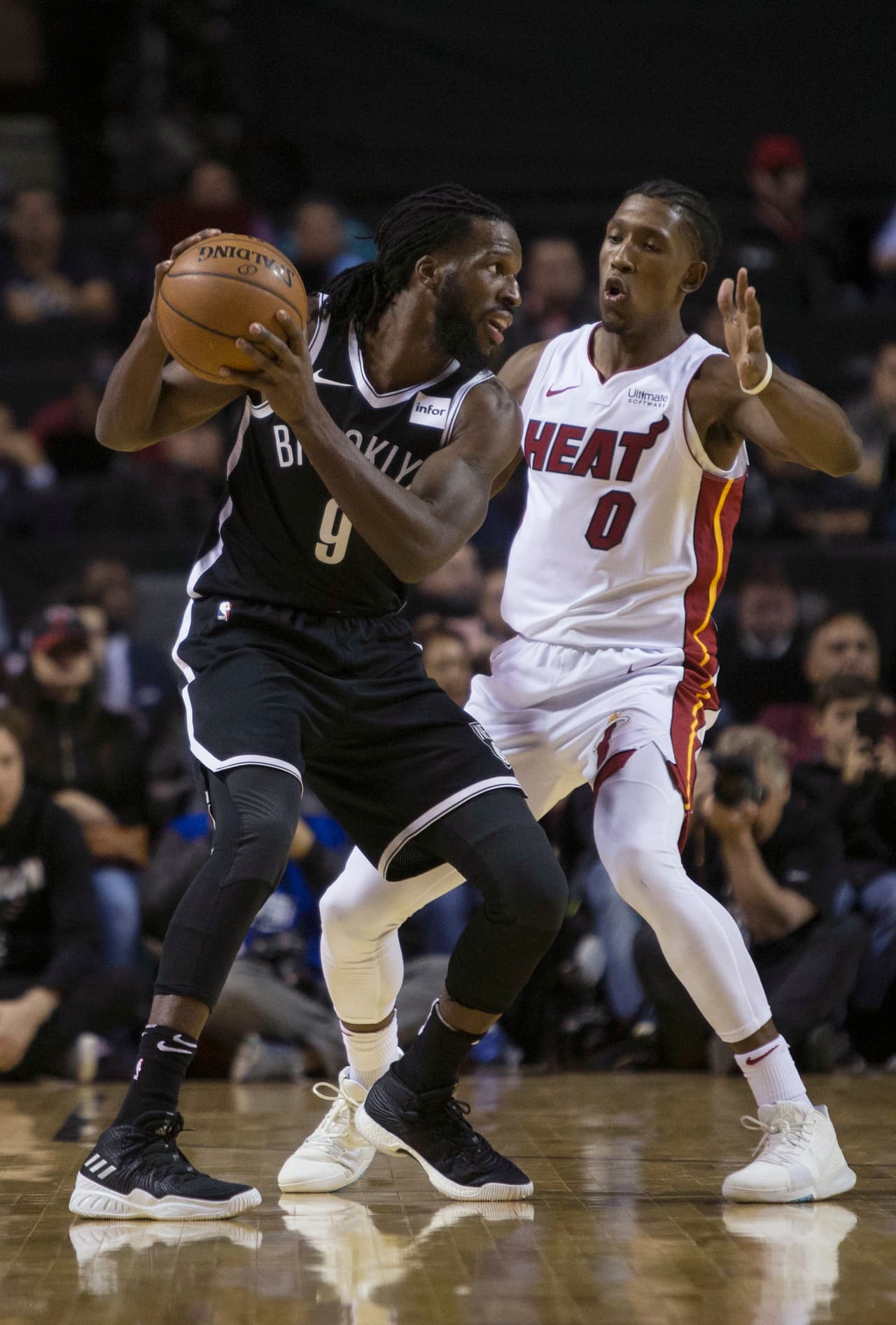 Disfruta de las imágenes del emocionante partido de temporada regular celebrado en Ciudad de México entre el Miami Heat y los Nets de Brooklyn.